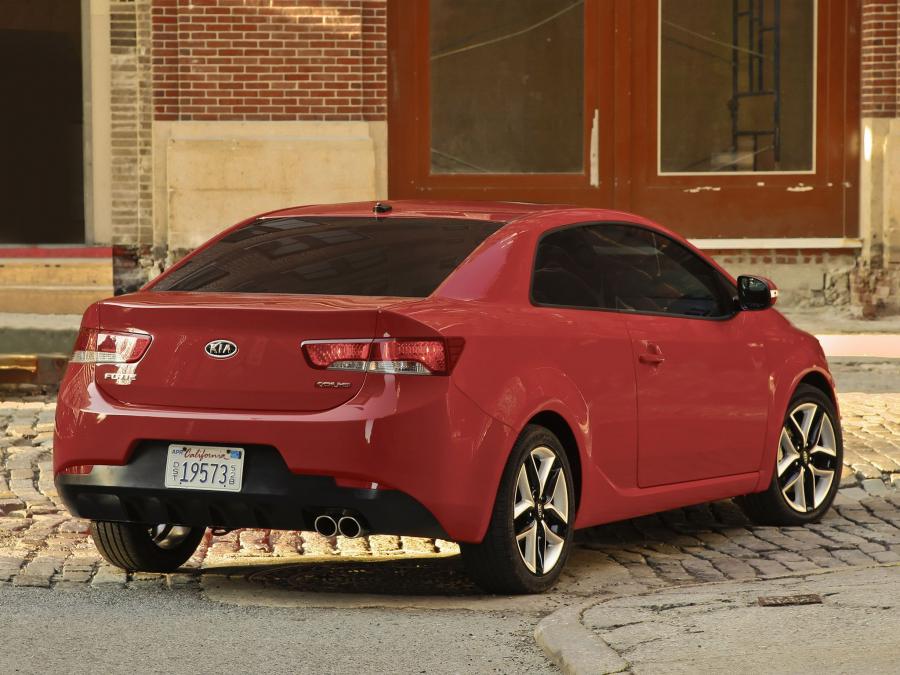  Kia Forte Koup 2009 года  (фото 44 из 169)
